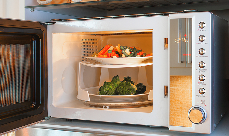 Использование микроволновки опасно для здоровья: правда и мифы