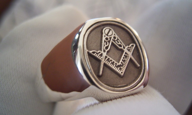 Массон из семьи Ротшильдов: в Луцке осудили мошенника, который "продавал должности" политикам