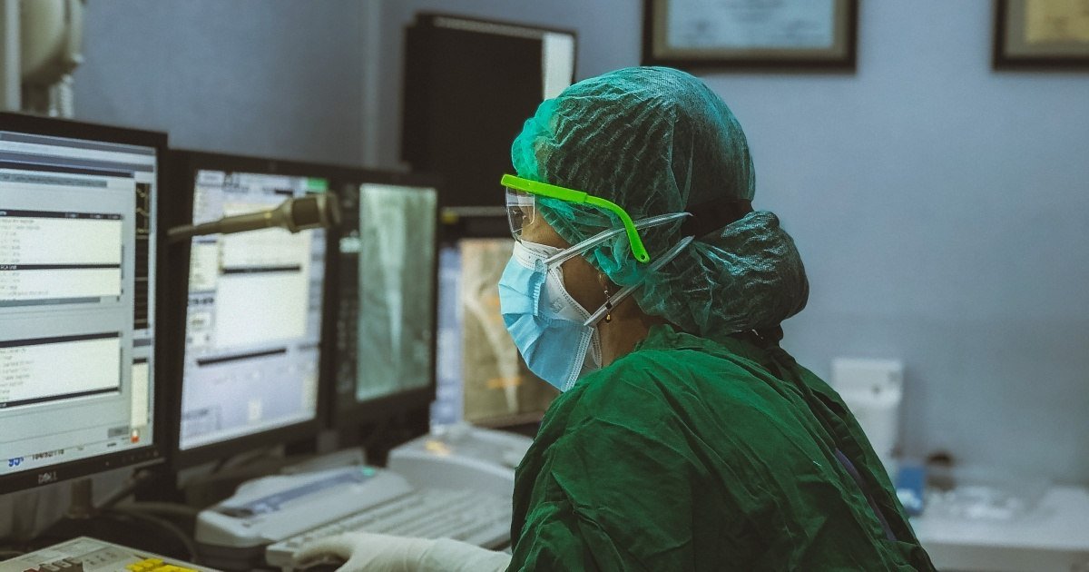 Что делать, если в вашем личном кабинете появились "некорректные" визиты к врачу: объяснение Минздрава