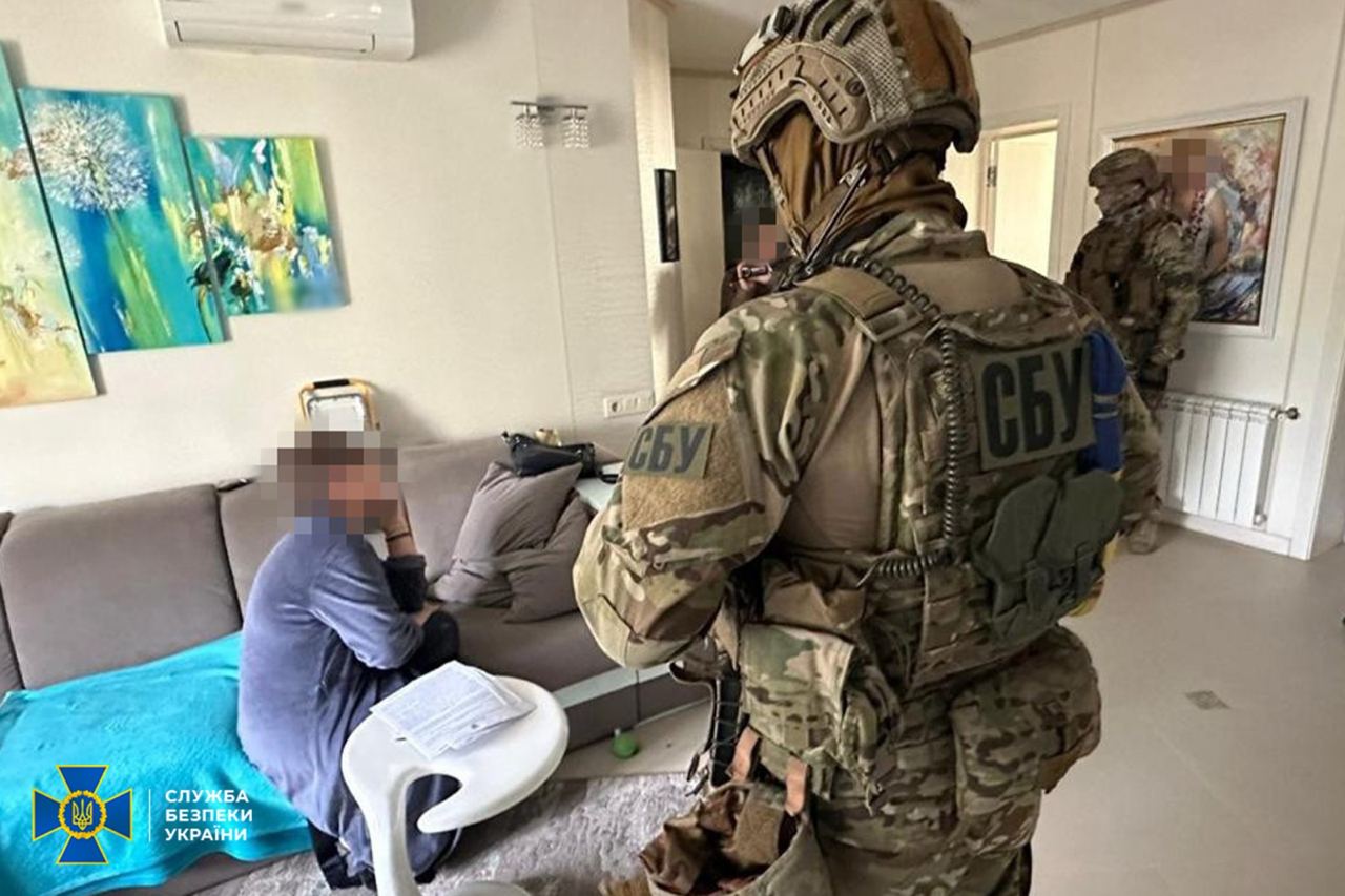 Віцемера Вознесенська затримали за підозрою у розкраданні бюджетних грошей на закупівлі оборонної продукції