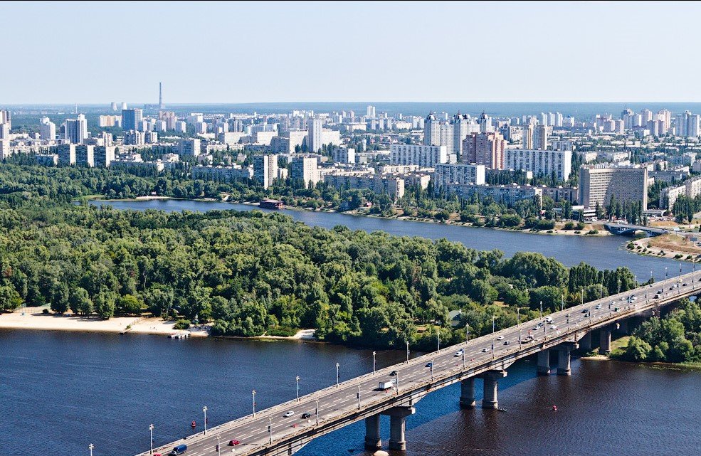 Директора столичного Гідропарку затримали на хабарі за розміщення каруселей