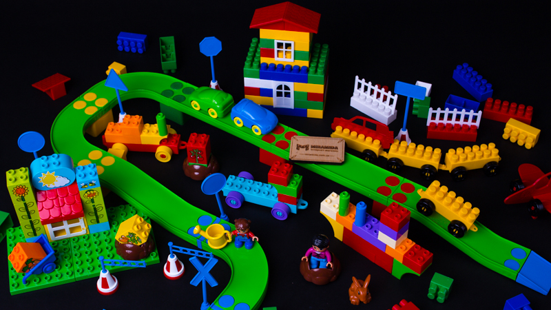 Замість барабанів: в столичні укриття закупили конструкторів майже на мільйон гривень