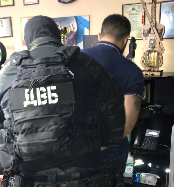 В Днепре руководители отдела полиции организовали преступную группу и требовали дань