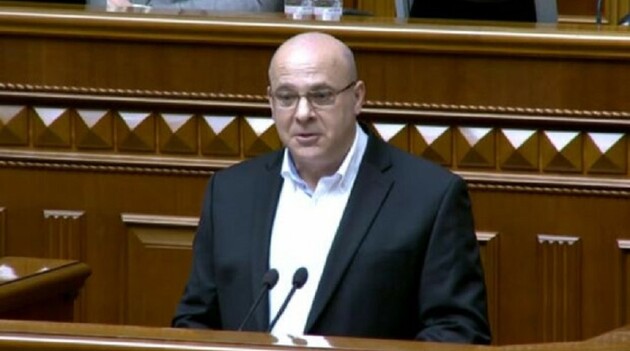 Член ЦИК и бывший нардеп Юрий Буглак живет под Майами и получает миллионы зарплаты из украинского бюджета