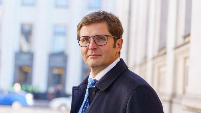 Рада позбавила мандату нардепа Холодова