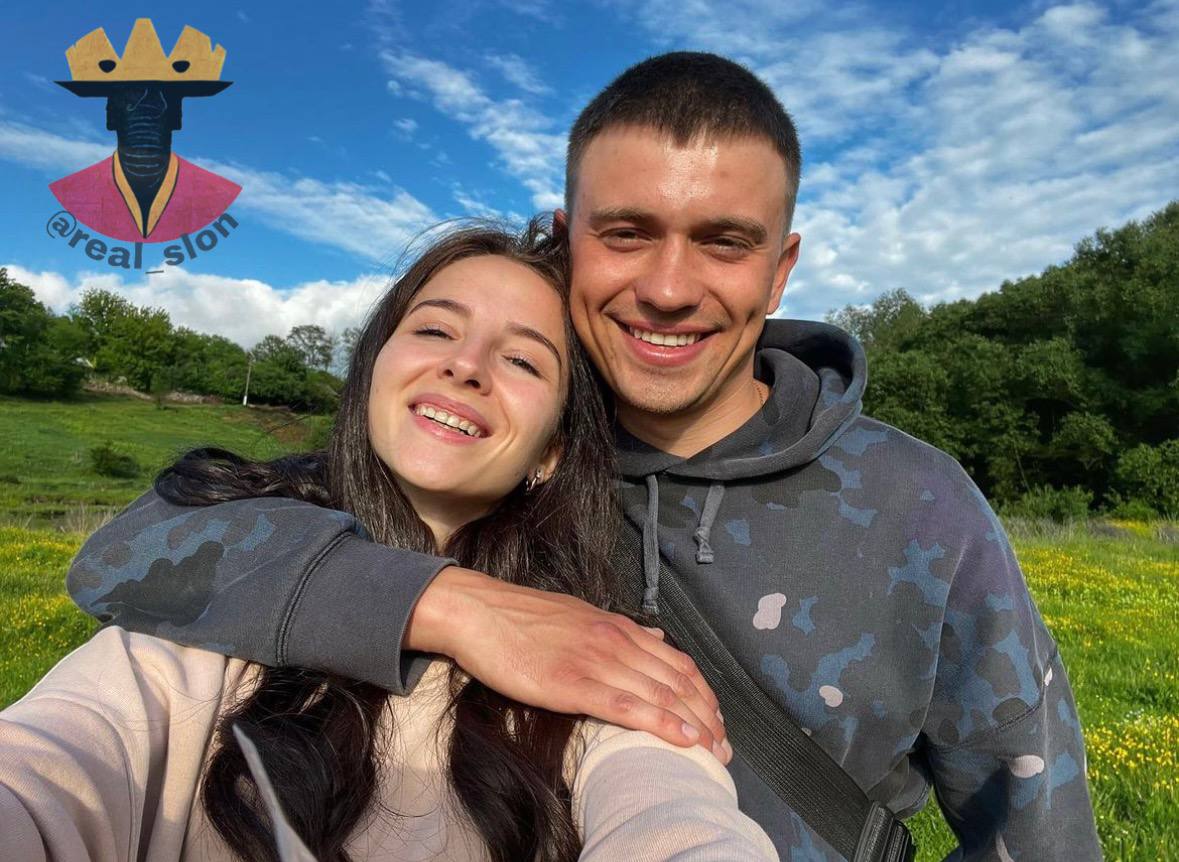 Знімається в тилу у романтичних фотосесіях: у мережі розповіли як "захищає рідну землю" син мера Маріуполя Бойченка