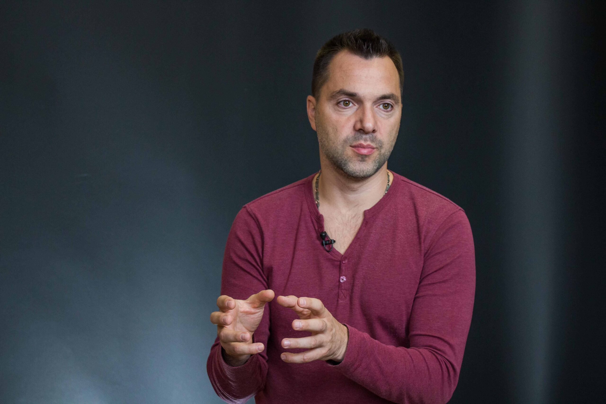 Арестович подал в суд на нардепку Пипу из-за песен Цоя: детали скандала