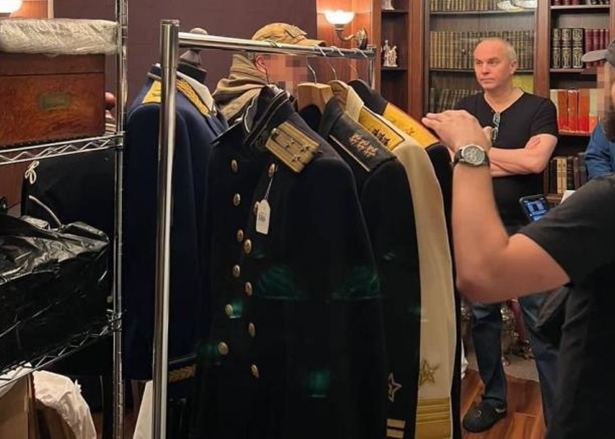 З будинку нардепа Шуфрича виносяться ложки, виделки та ручки, — адвокат