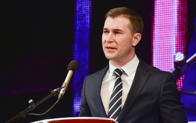 Незаконные заграничные каникулы: в ГБР рассказали о причинах обысков в и. мэра Чернигова Ломако