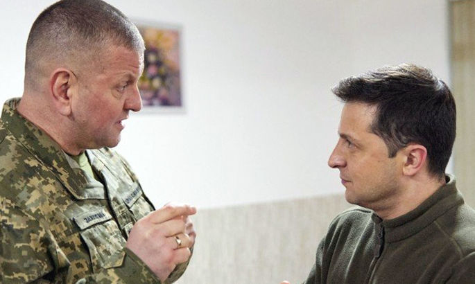 Зеленський закликав Залужного не займатися політикою