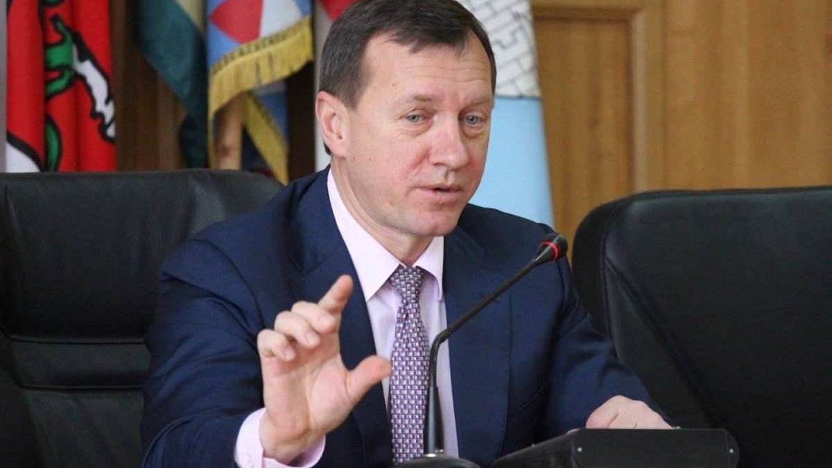 У мера Ужгорода Андріїва обшуки через незаконний виїзд за кордон