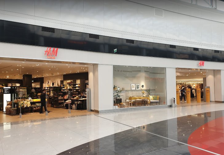 Сегодня сеть магазинов H&M возвращается в Украину