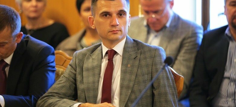 Тесть заступника голови Львівської ОВА Івана Собка скуповує землі у престижних Брюховичах