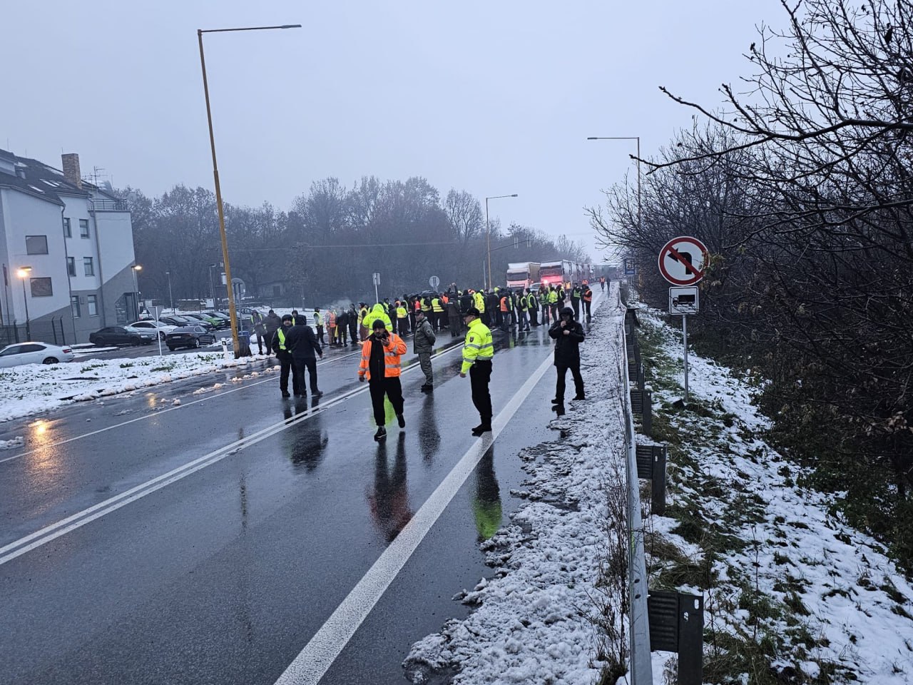Словаки заблокували КПП Вишнє Нємецьке - Ужгород