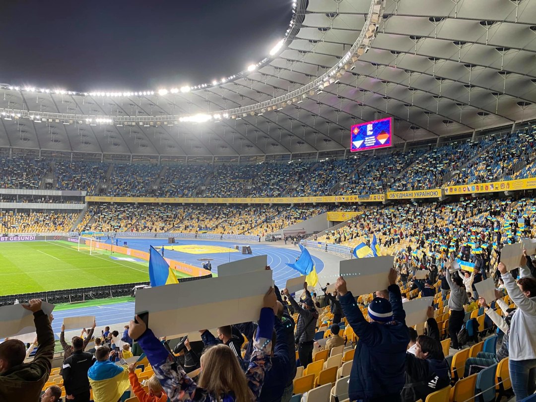 В Україні хочуть дозволити спортивні змагання з уболівальниками на трибунах
