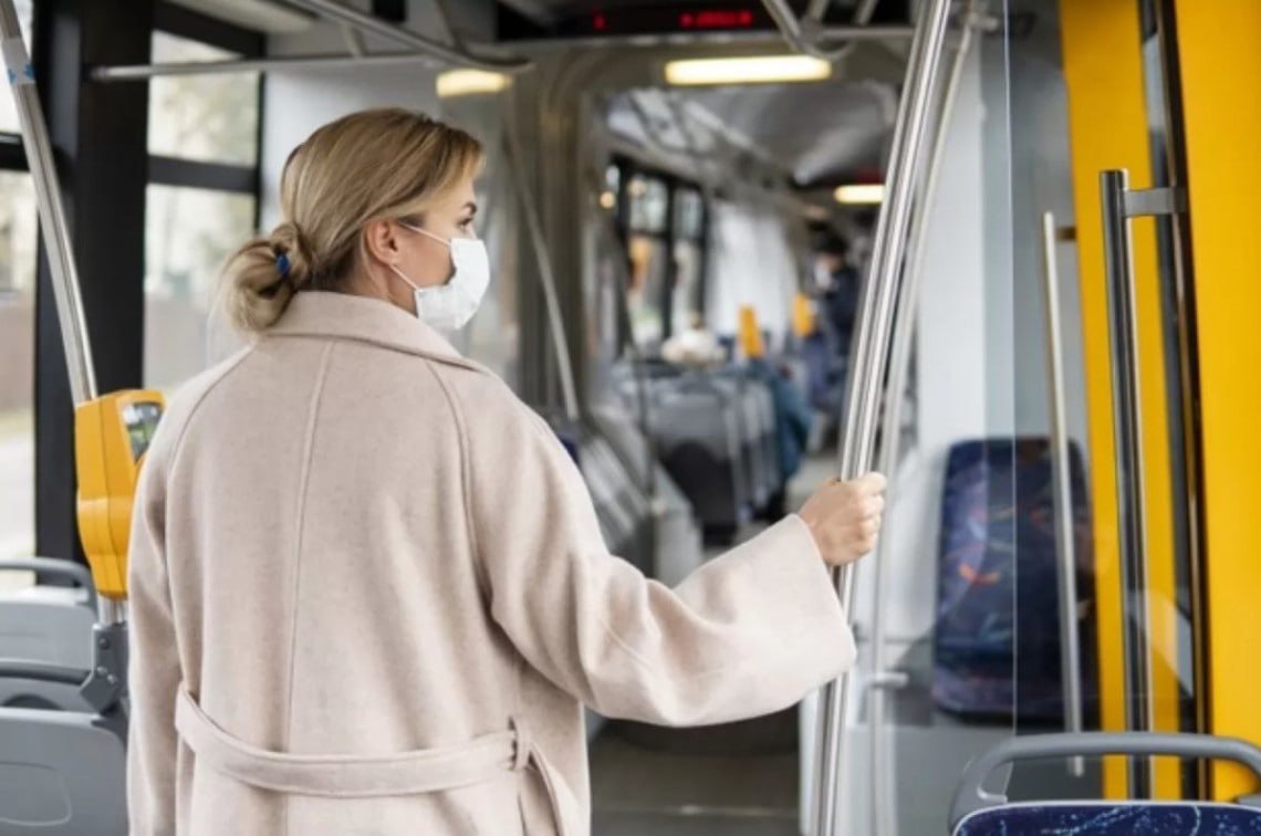 Covid атакует: киевлян просят одеть маски и соблюдать социальную дистанцию