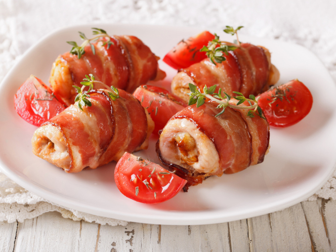 Простые рецепты вкусности: куриные рулеты с моцареллой и помидором