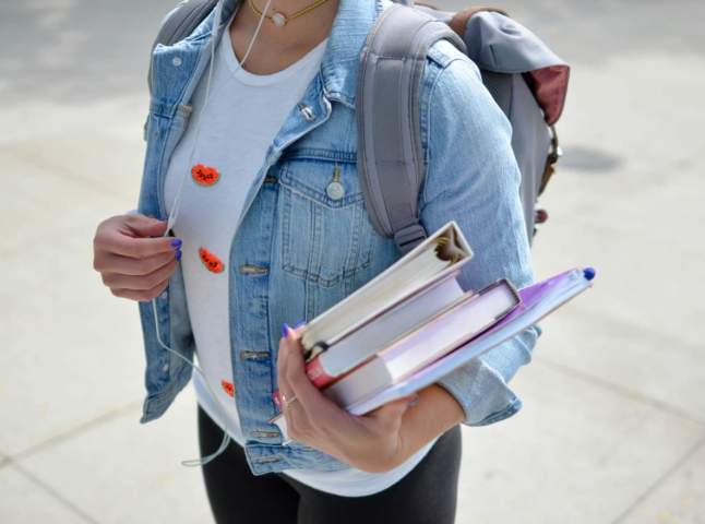 Стало відомо, коли продзвенить останній дзвоник у школах Києва