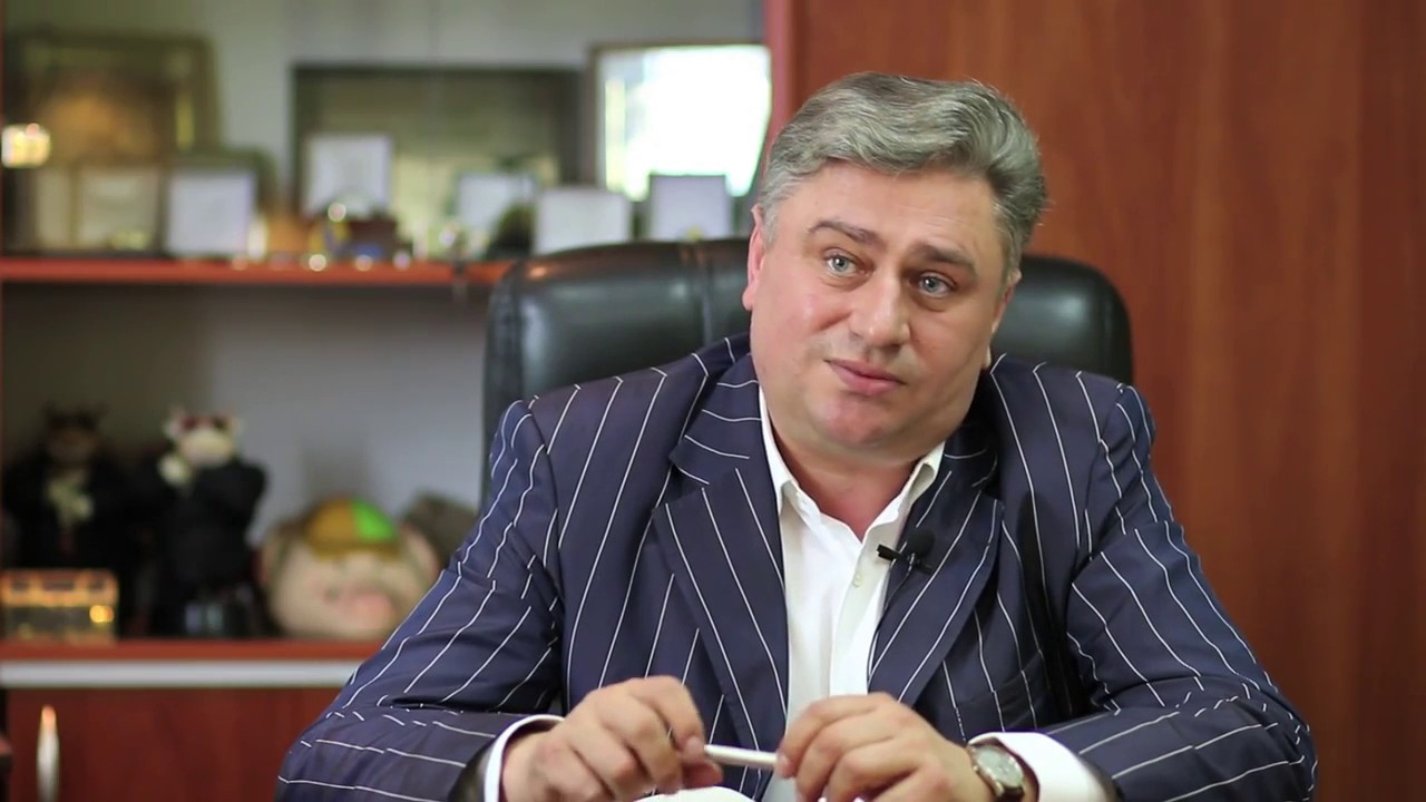 Бывший нардеп Гудзенко с сыновьями устроили драку в одном из ресторанов Киева (видео)