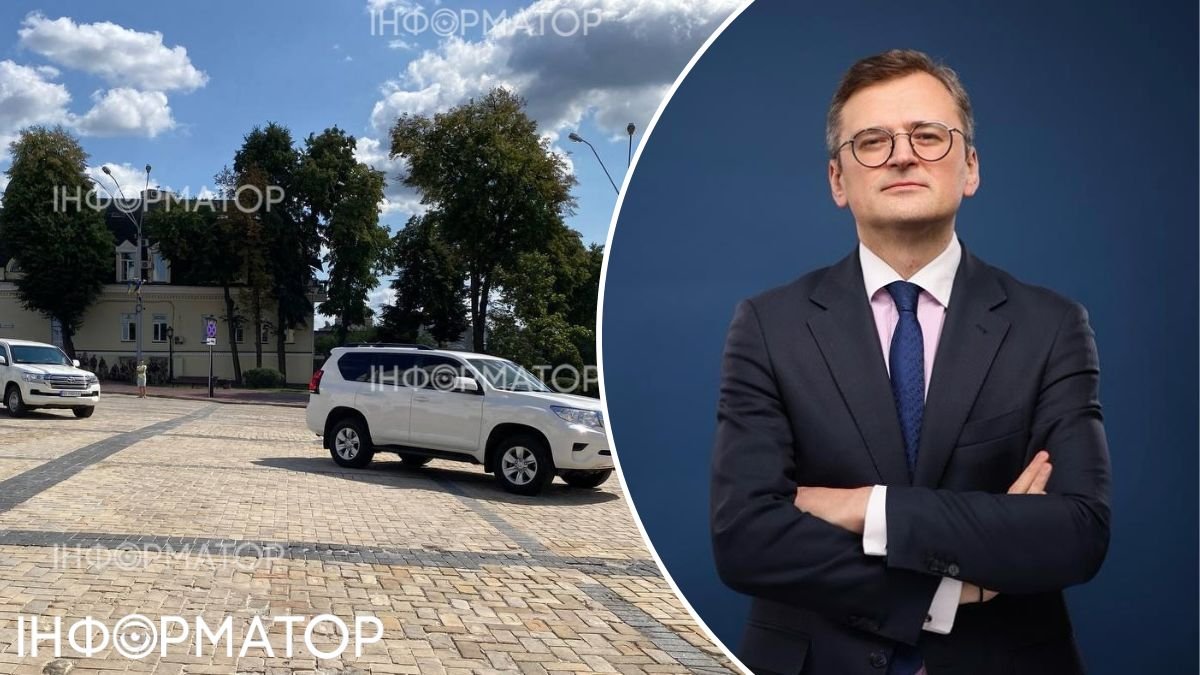 Глава МЗС Кулеба їздить Києвом кортежем з двох білих джипів (відео)