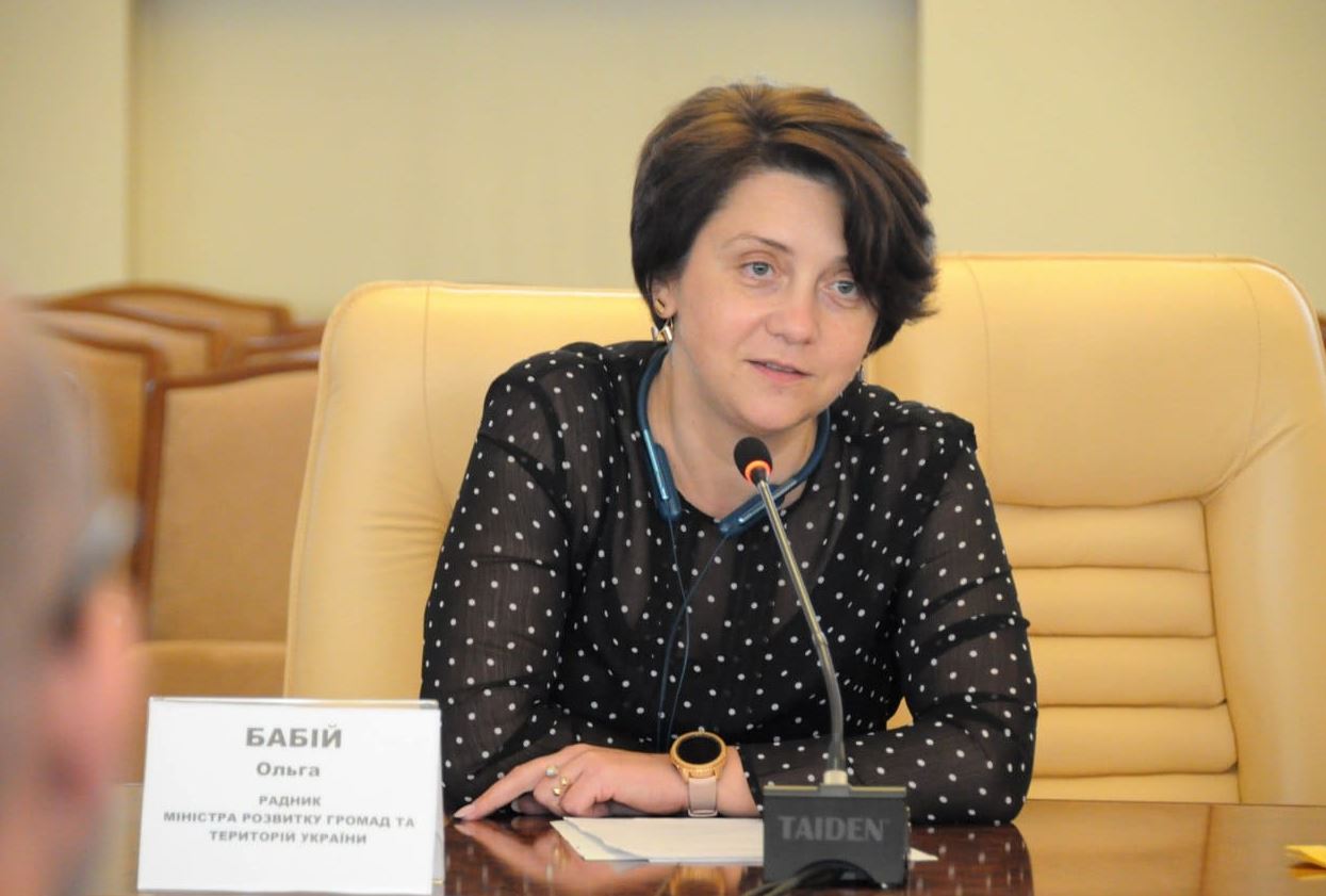 Член НКРЕКП Ольга Бабій уникла звільнення через ліквідацію суду: питання й досі відкрите 