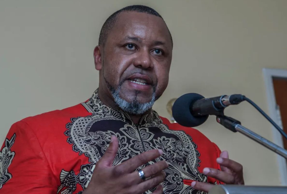 В авіакатастрофі в Малаві загинув віцепрезидент країни Саулос Чіліма та ще дев'ять осіб