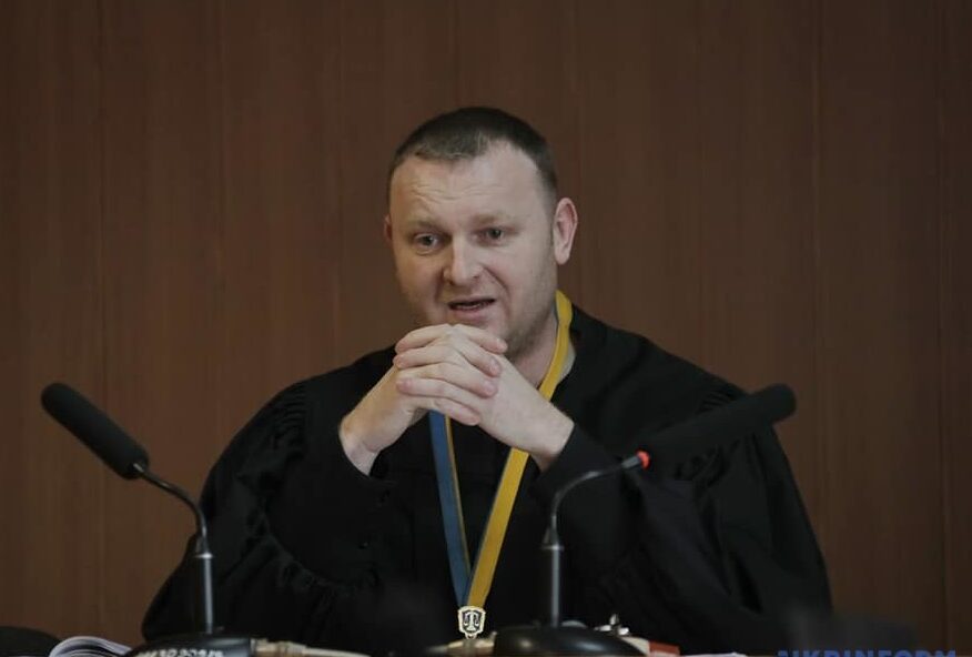 Суддя Малиновського райсуду Одеси Сергій Черевко ховає своє майно, записуючи на родичів