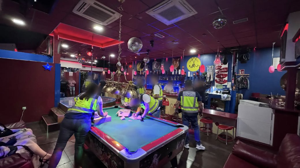 В Іспанії затримали ОЗГ, яка торгувала жінками, серед затриманих є українці