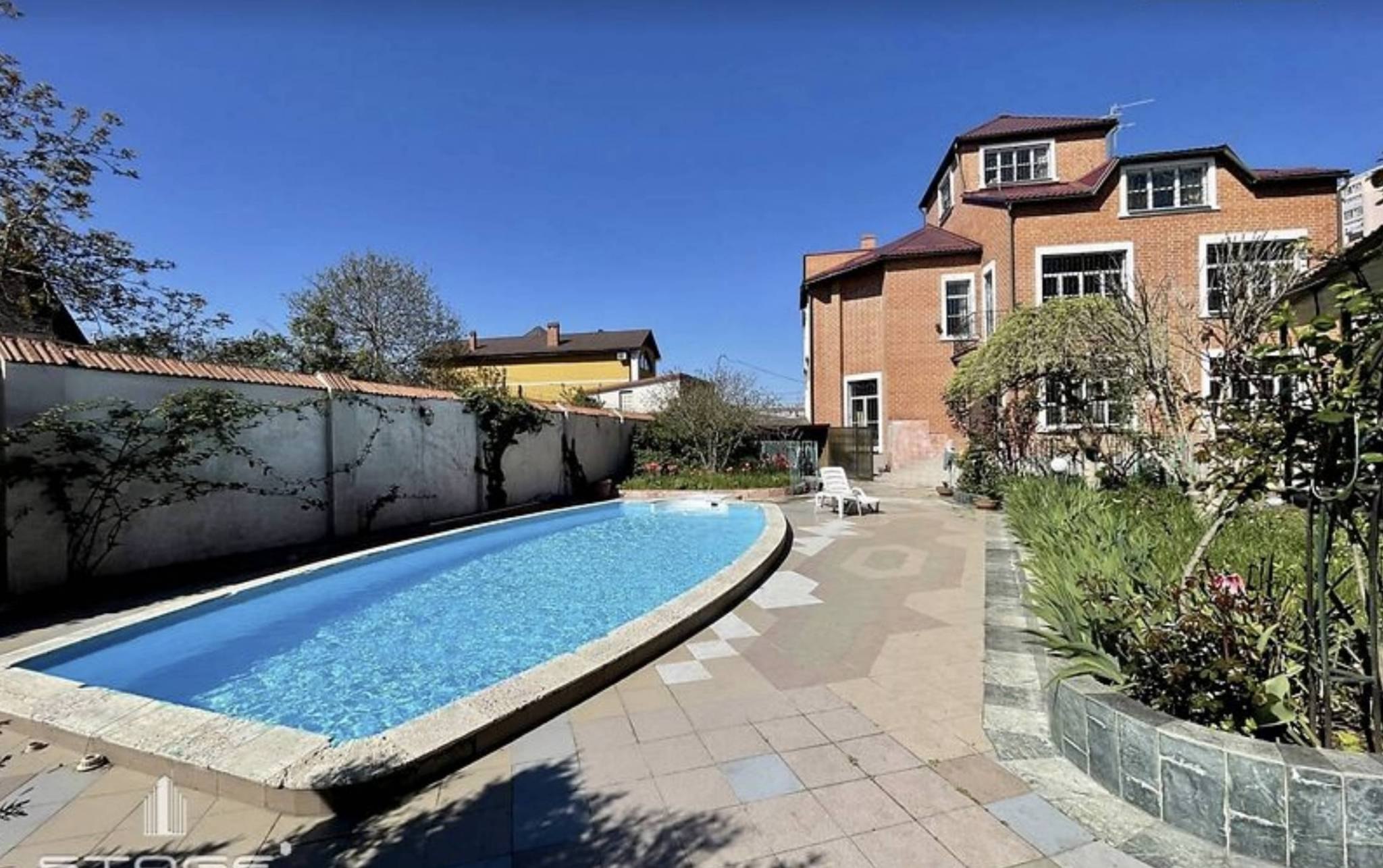 Дружина судді Київського райсуду Одеси Дмитра Тішка під час війни купила будинок на 645 кв. метрів за заниженою ціною