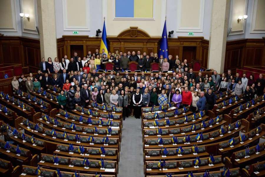 В Верховной Раде появились два новых депутата: что о них известно