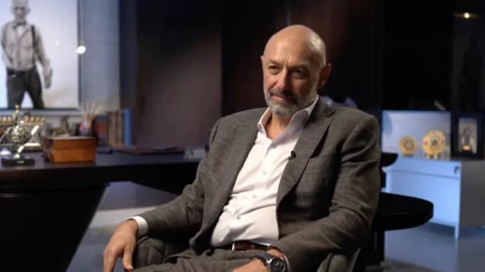 Боголюбову оголосили підозру, а ДБР затримало прикордонника за допомогу в незаконному перетині кордону