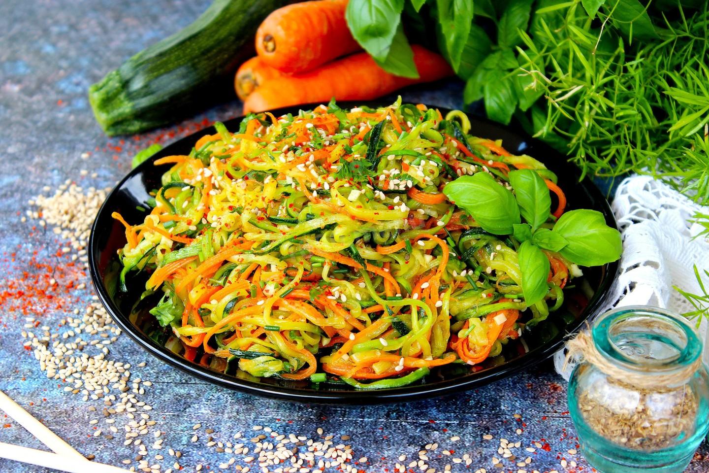 Кабачки по-корейськи: два найкращі рецепти пряної та ароматної страви