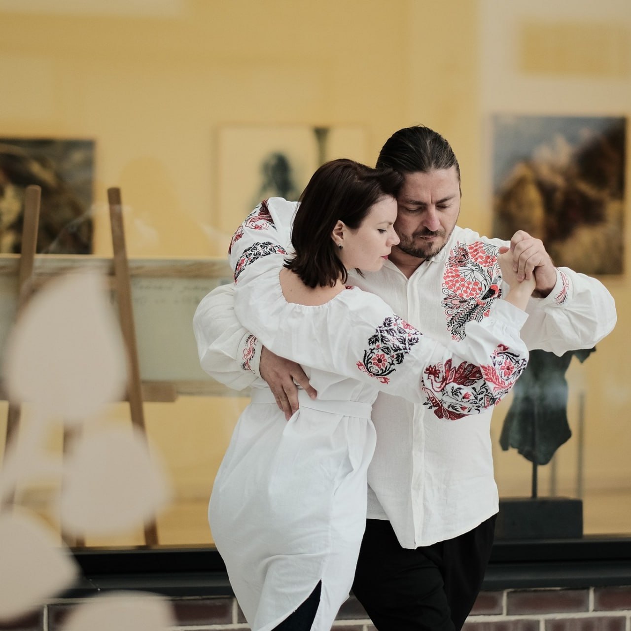 Танготерапия: Кадыров танцует для военных ВСУ