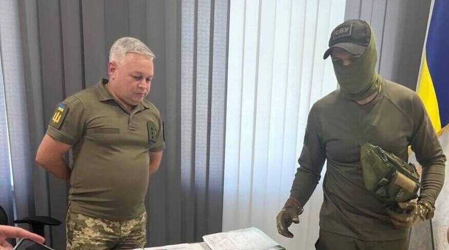 Начальник Бучанского ТЦК в разгар войны купил дом в Буче на 200 кв. метров и оформил на тещу