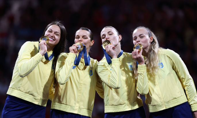 Жіноча збірна України з фехтування на шаблях