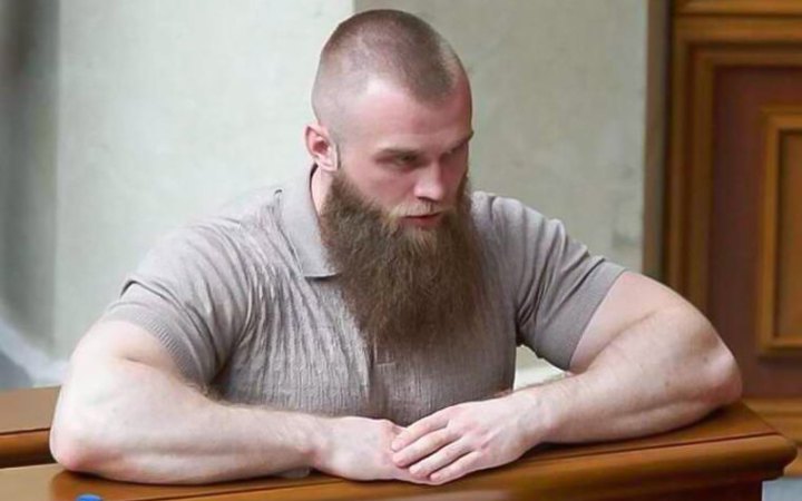 Помітно нервував: з'явилося відео, як нардеп Дмитрук тікав з України до Молдови