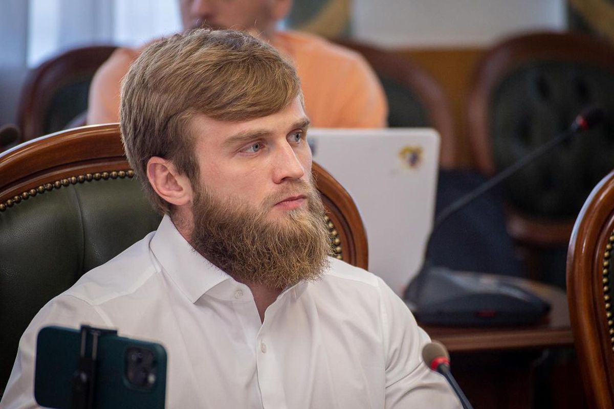 Суд заочно назначил меру пресечения нардепу Дмитруку, сбежавшему за границу