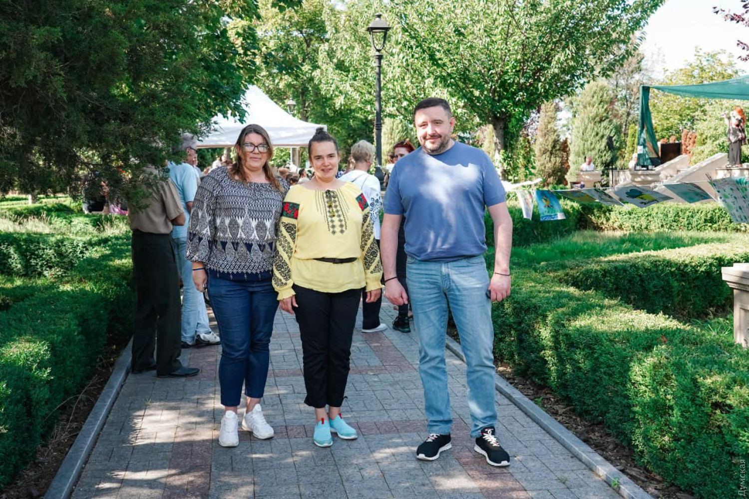 Лілія Томашевська (посередині) і Григорій Діденко