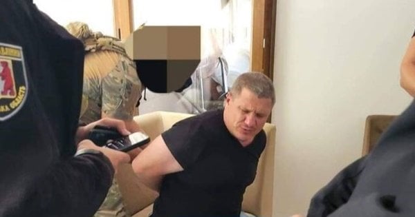 Рахівський депутат-слуга Владислав Пруцков нелегально переправляв чоловіків за кордон