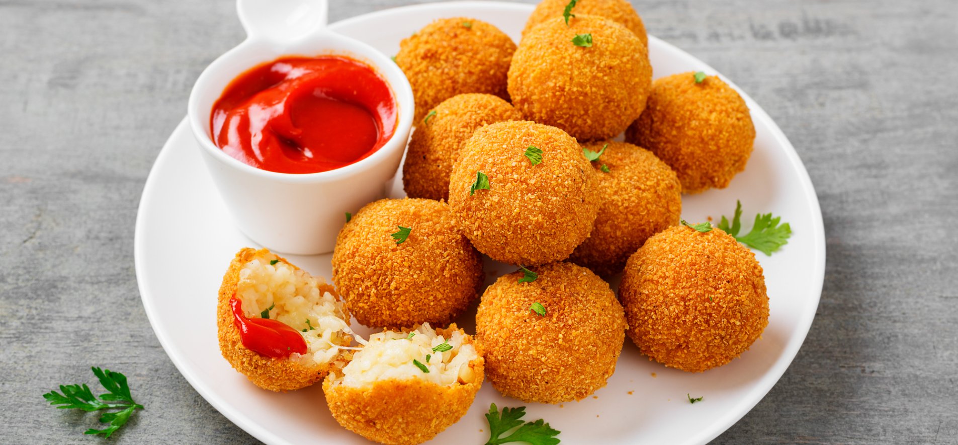 Прості рецепти смакоти: готуємо картопляні крокети