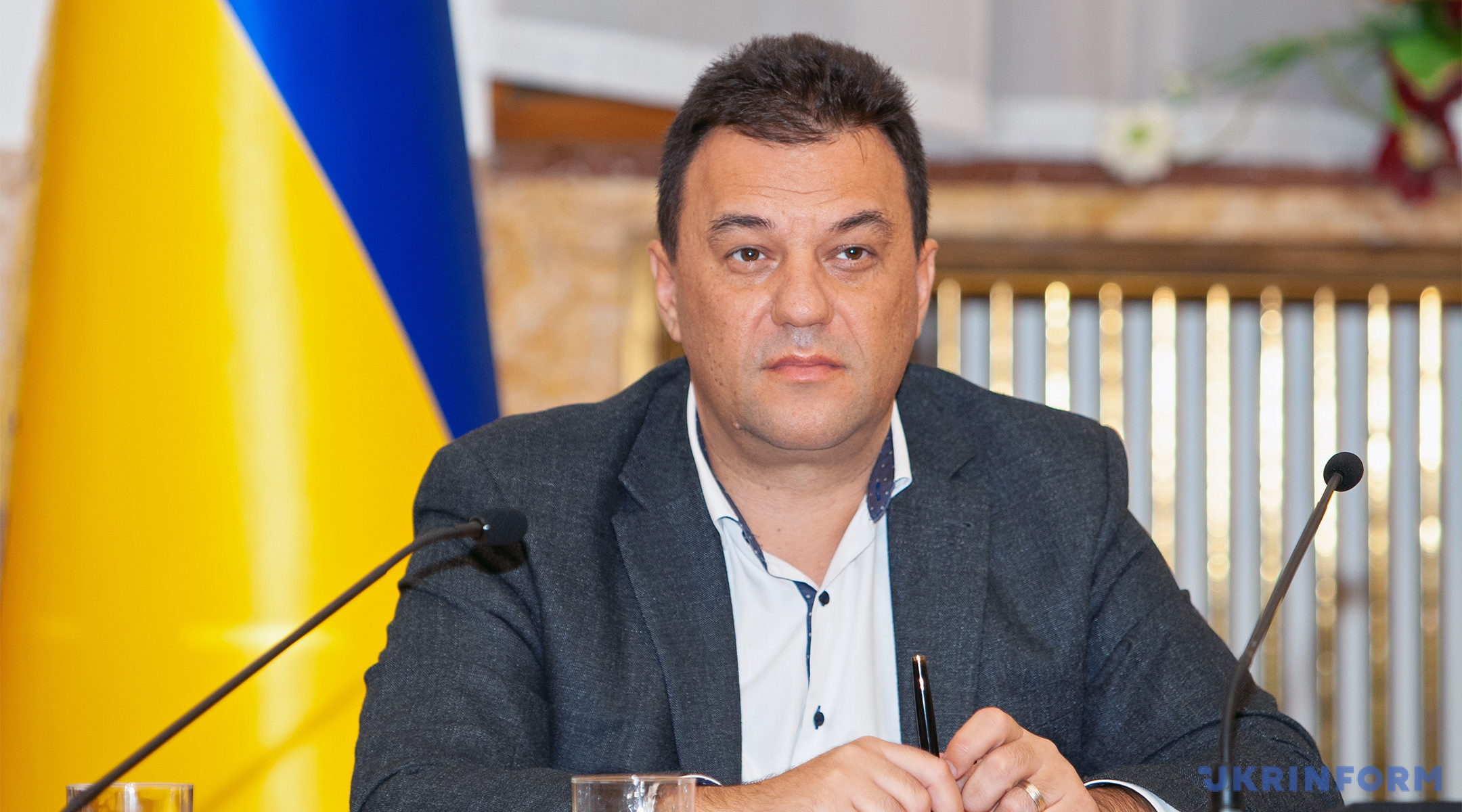 Тенісні оборудки на Закарпатті: у Хусті родина Рівіс-Мадяр провернула аферу з комунальним майном на понад чотири мільйони гривень