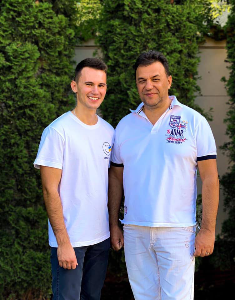 Михайло Рівас старший із сином