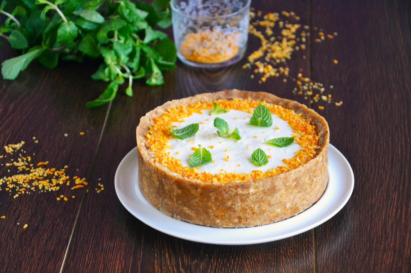 Необычный торт на Новый год из печенья и плавленого сыра