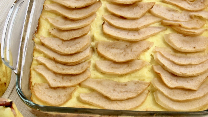 Прості рецепти смакоти: сирна запіканка з грушами