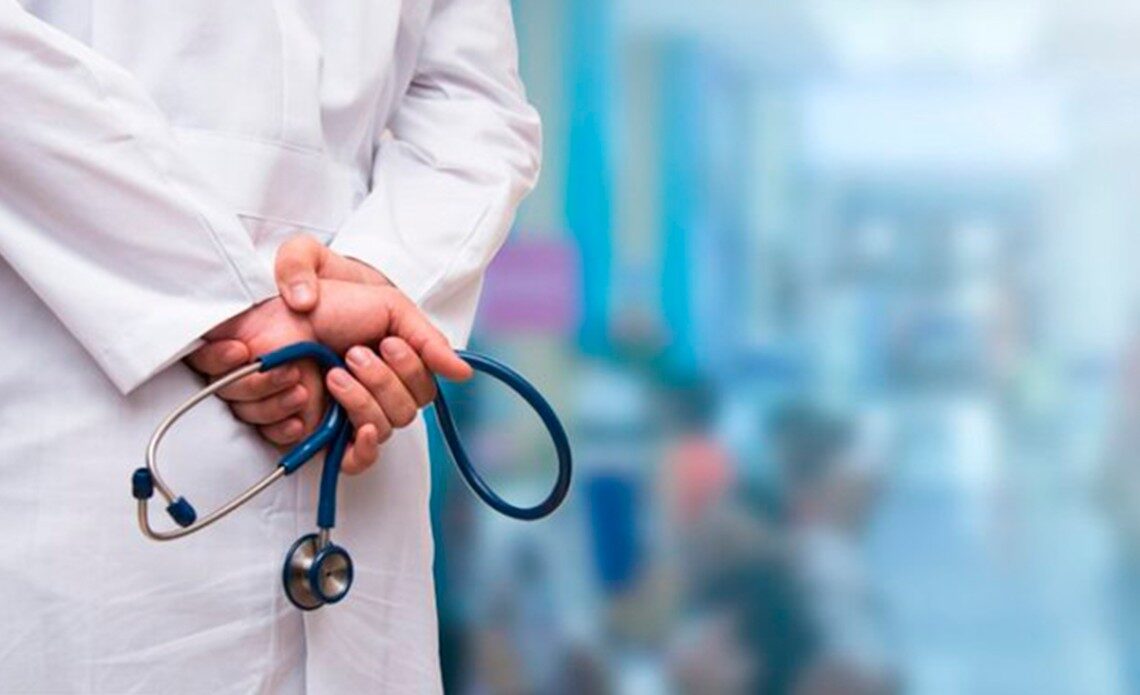Сімейні лікарі в Україні отримають вищу зарплату у 2025 році