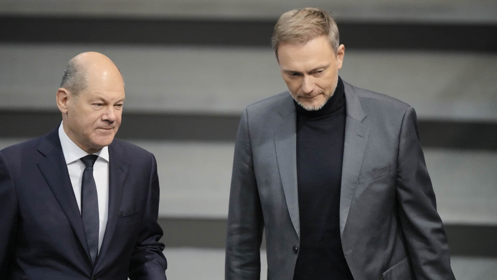 Коаліційний уряд Німеччини розпався: Шольц відправив у відставку міністра фінансів Лінднера