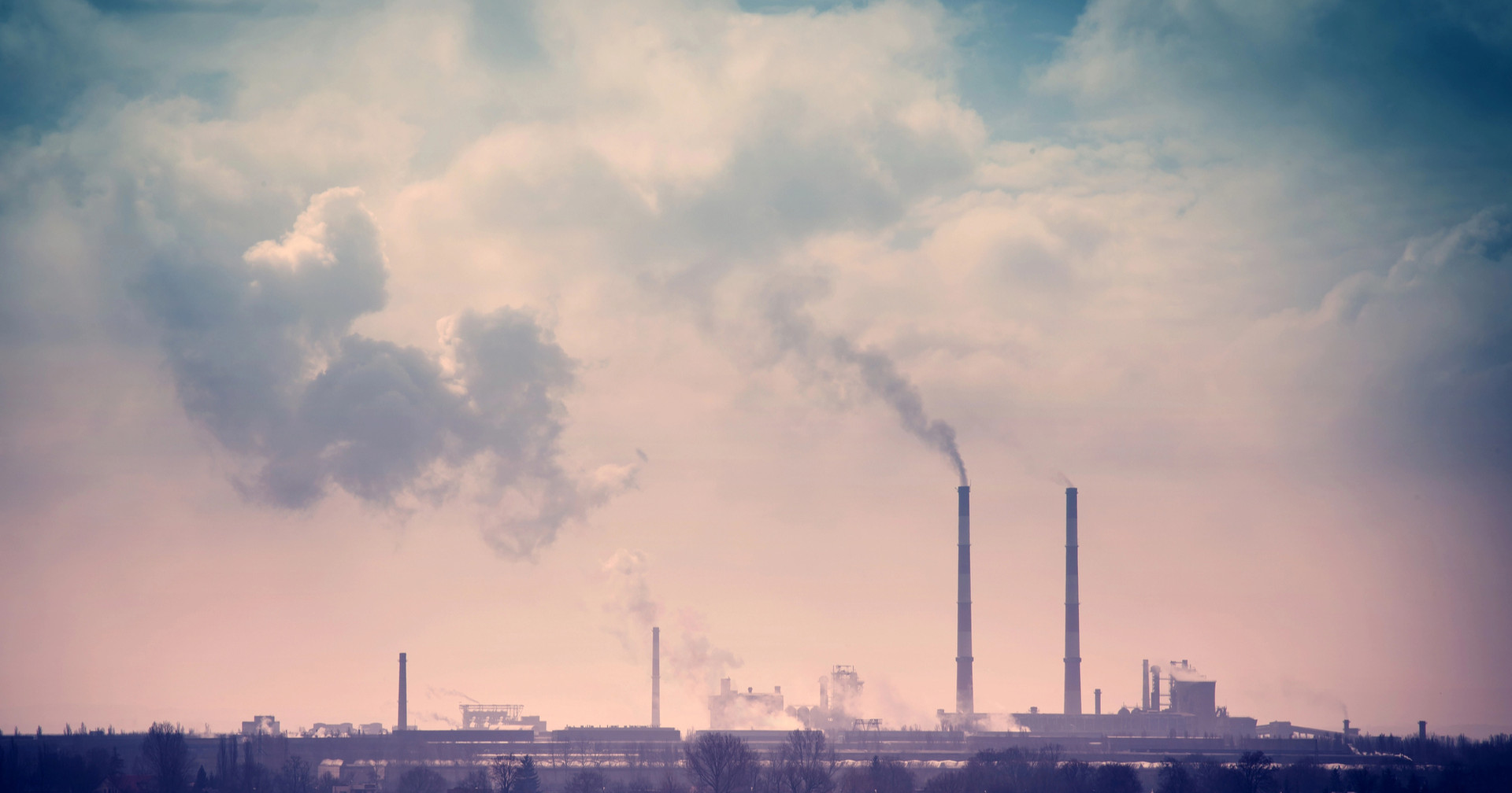 На следующей неделе в Украину придет волна загрязненного воздуха: где будет тяжело дышать