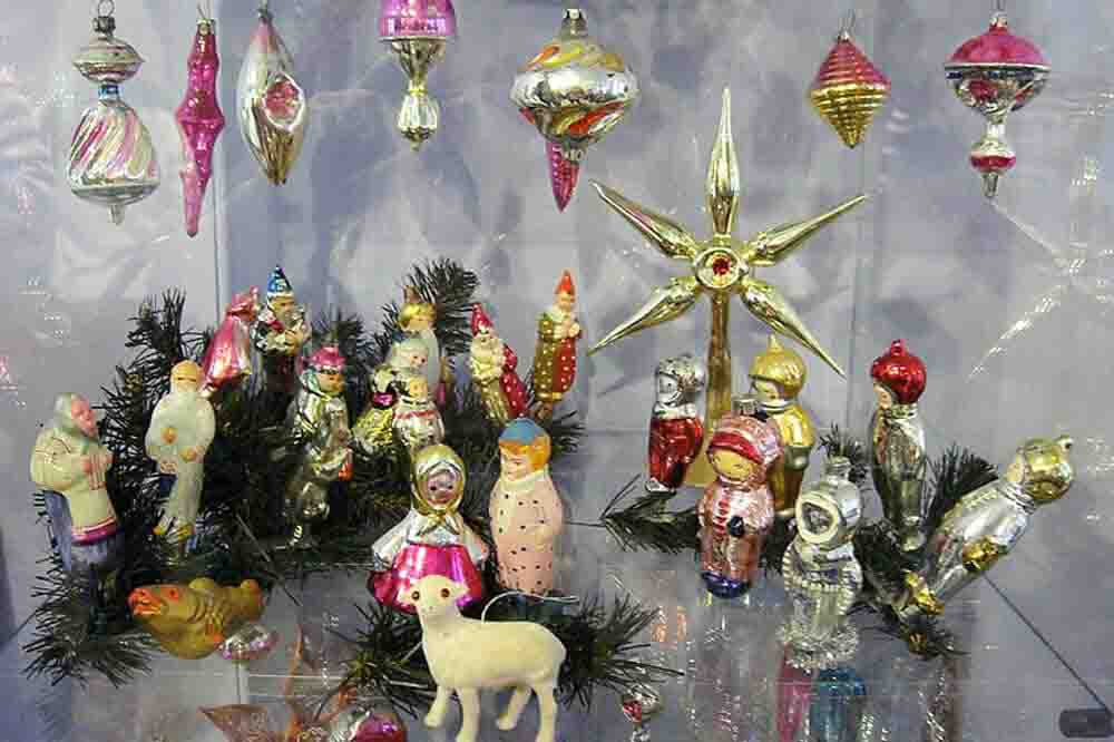 Старі радянські новорічні іграшки можна продати за ціною від 20 до 50 тисяч гривень: які прикраси користуються попитом