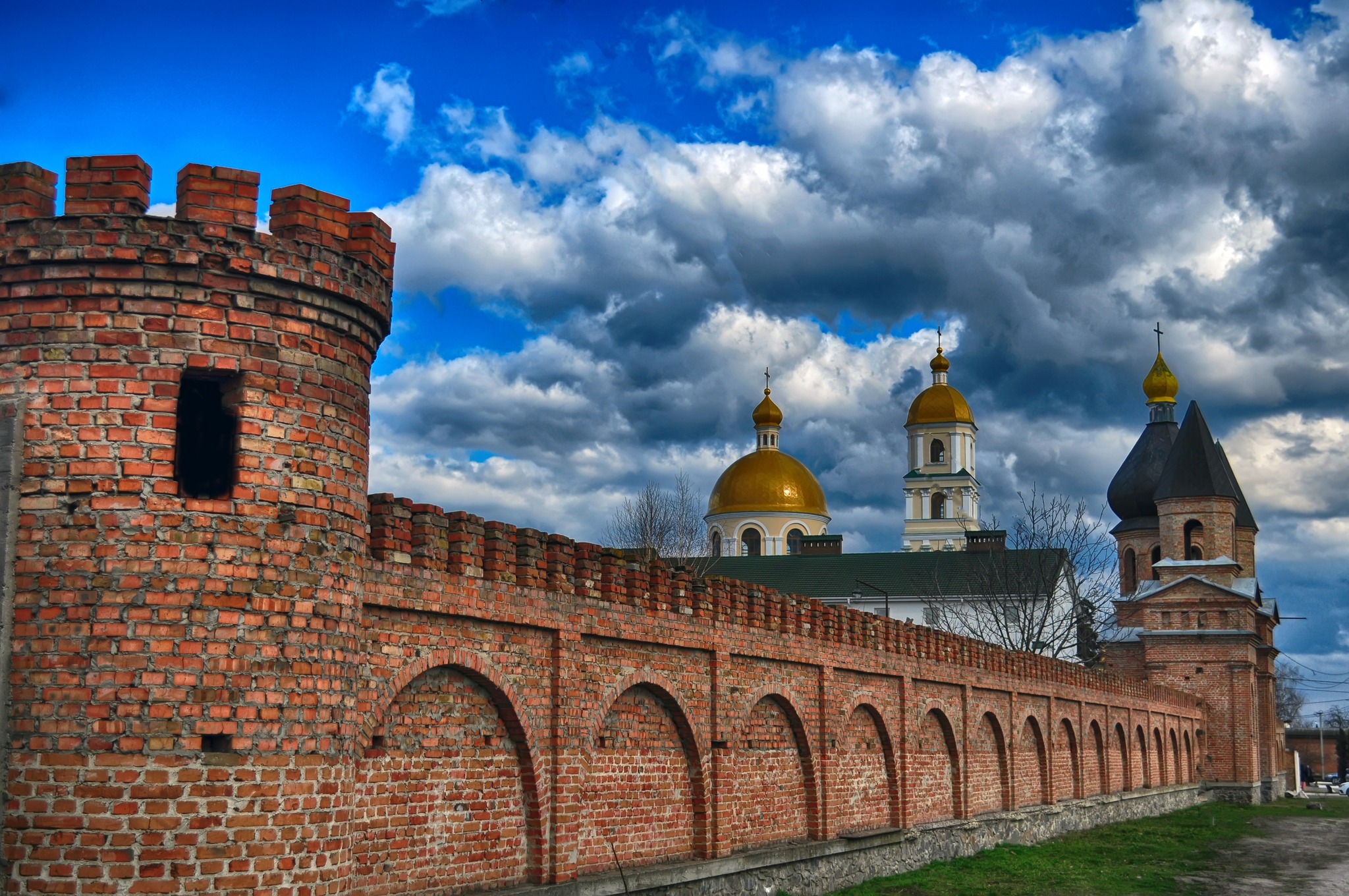 Яке свято 15 листопада та хто відзначає сьогодні іменини