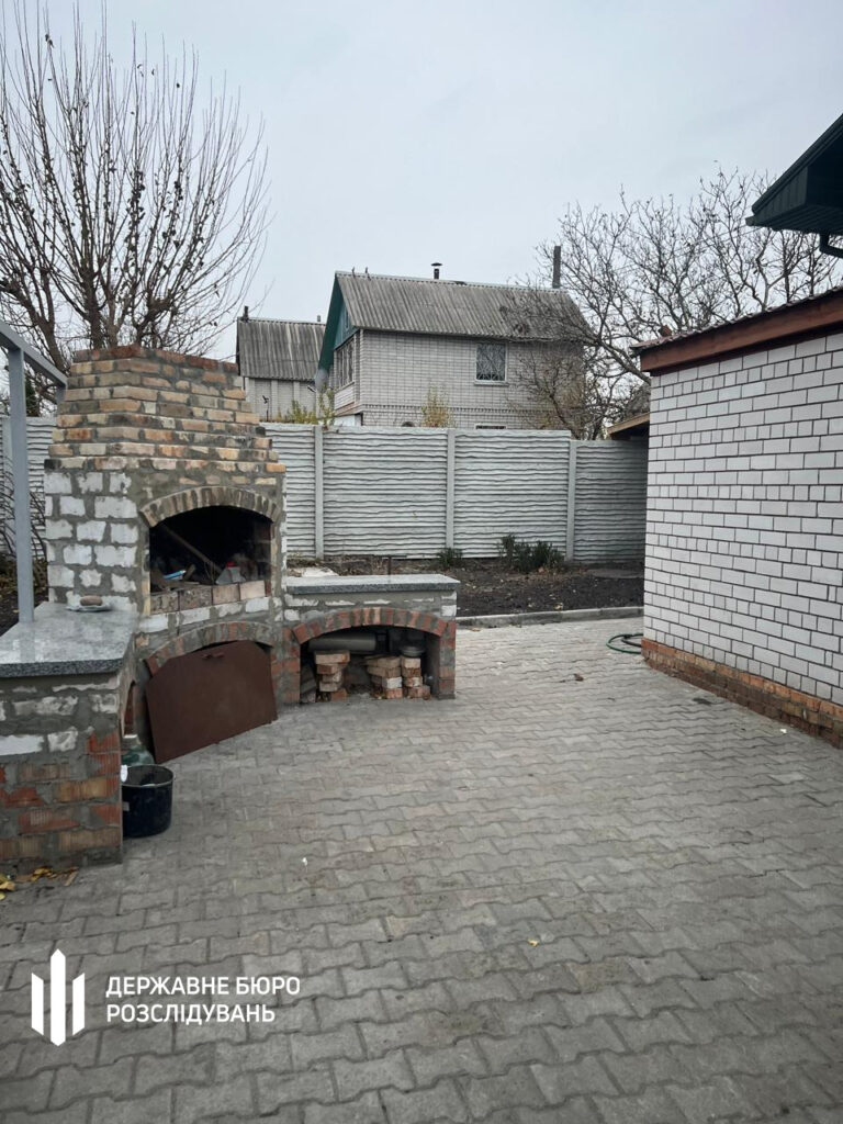 Командир воинской части заставлял подчиненных строить коттеджи: ДБР задержало офицера